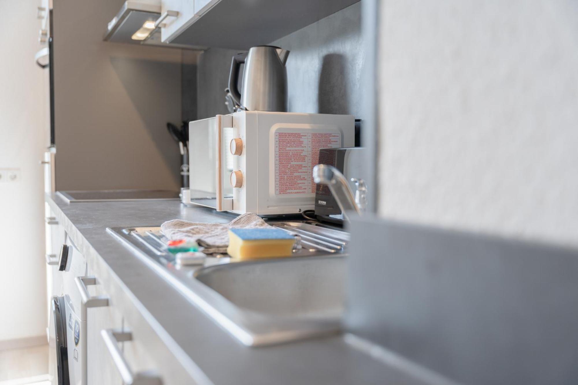 Modernes In Lage Komfortabel Eingerichtet Mit Arbeitsplatz Und Kueche - Geibelsuite * Hannover